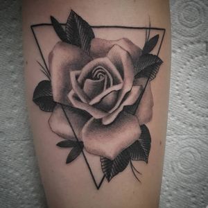 #tattoo #tattoos #tattooist #tattooartist #blackandgrey #blackandgreytattoo #realistictattoo #realismtattoo #rose #roses #rosetattoo #geometrictattoo #girlytattoo #flowertattoo #girlswithtattoos #point2point #tattoostudio #erith #kent #southlondon 