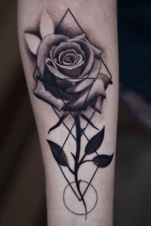 #rose #rosetattoo #floral #geometric #flower #flowers #Girly #women #bng #blackandgrey #black #blackandgreysfinest #forearm #ink #tattooedwomen #custom #colorado 