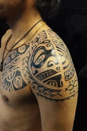#tribaltattoos #tattoodo#blackwork#tamoko#tatuaggio#polynesiantattoo#freehandtattoo