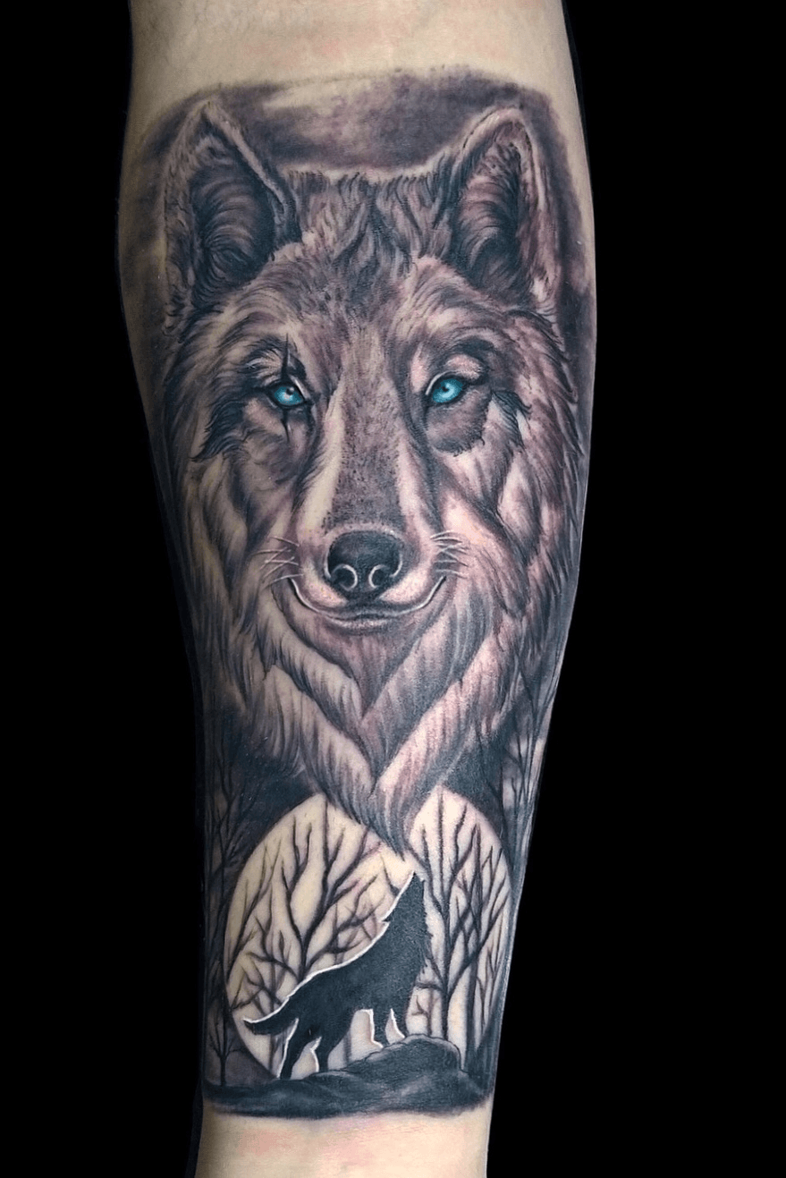 Tattoo uploaded by Alex Cruz • Lobo feito em uma única sessão de 4 hrs . .  . . . . #lobotattoo #tattoo #lobo #wolftattoo #wolf #lobotattoos #ink # tattoos #art #lobos #instagram #