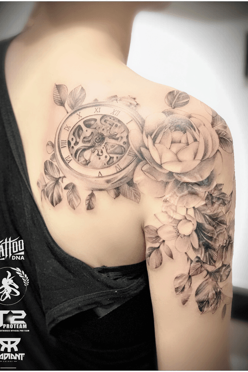 Tattoo Uploaded By Michael Chen 懷錶 花 刺青 Tattoo 紋身 麥刺青 Irezumi Toptattooartist Tattoooftheday Besttattoooftheday Taichung 台中 Taiwan 台灣 台中刺青 微刺青 小圖紋身 韓式刺青 Tattoogirl Littletattoo 女孩紋身