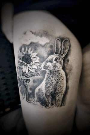 An amazing photo realistic wildlife tattoo completed by Emil in one of our other studios. Now taking bookings for Emil in our new Chester studios for later this year. Message here for available dates. Book early to avoid a long wait. #holygrailtattoocartridges #tattoorealism #tattooeverythingsupplies #awardwinningtattooartist #holygrailtattoobalm#realistictattoos