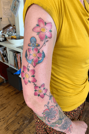 Flowersleeve finished, (forearm not by me)