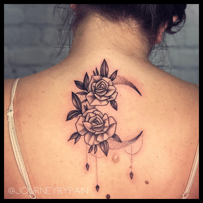 A fun and pretty little moon, roses, and jewelry :) would enjoy doing more stuff like this :) 