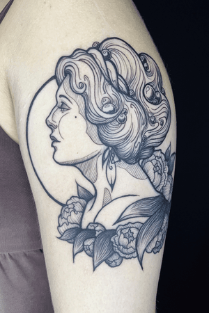 Art Nouveau linework lady with peonies. This was a total blast to do.    #fineline #blackandgrey #Artnouveau #floral #peony #tattoooftheday 