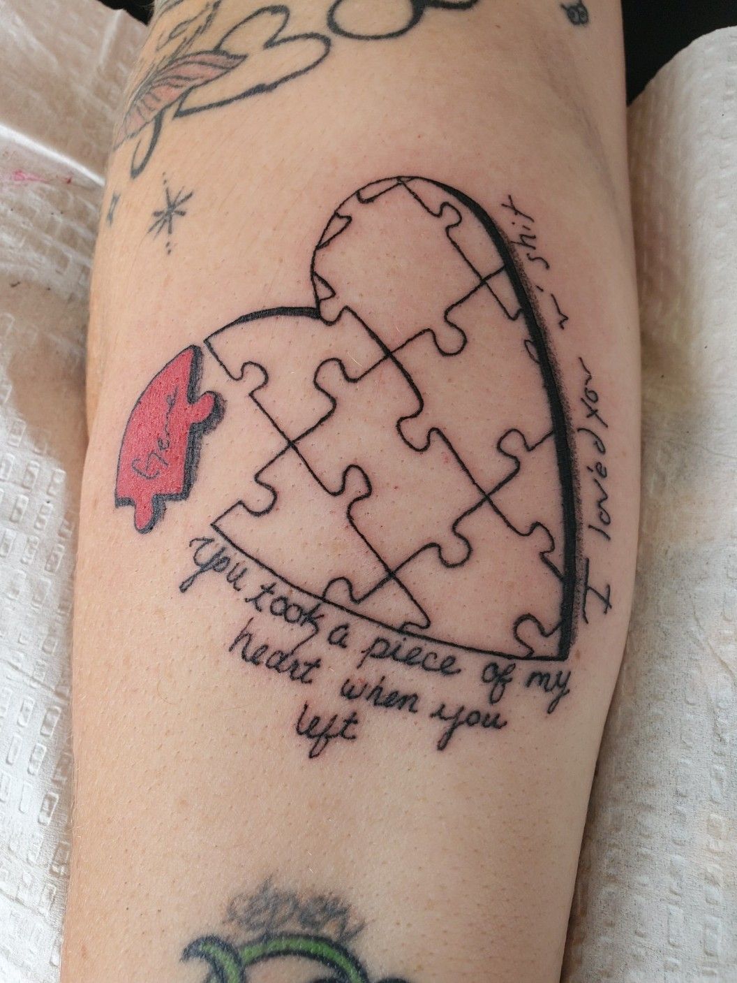 Ink by Hannah  Memorial puzzle piece heart done right over kidney scar  Im so sorry Rebecca for your loss May this tattoo help bring you some  comfort reminder that your mom