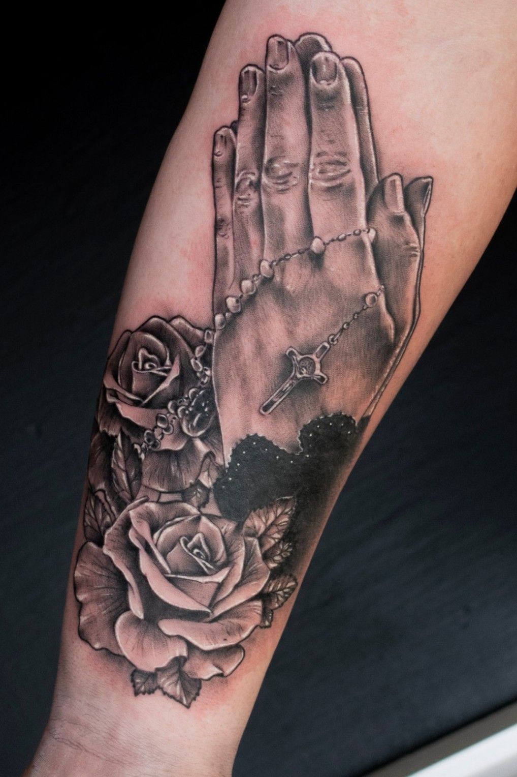 praying hands with rosary tattoo  EntertainmentMesh