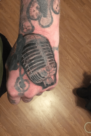 Cover up! Microphone @Redbeardinkoporated 