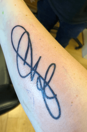 Chester Bennington’s signature. Inked July 20, 2019, by Frank Neilsen. #LinkinPark 