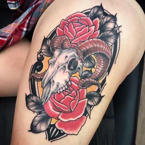 Skull and roses tattoo by Nick Kohlmeier #NickKohlmeier #TattoodoApp #TattoodoApptattooartist #tattooartist #tattooart #tattooidea #inspiringtattoo #besttattoo #awesometattoo #traditional #rose #flower #neotraditional #cowskull #leg