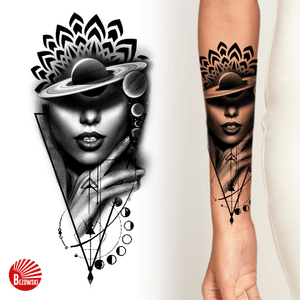 #tattoodesign #woman #portrait #blackandgrey #design #mandala #moon #fingers #palm