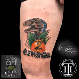 Custom Dino design done today for Chelsea, who travelled nearly 6 hours to get here from Devon!!! Thank you so much for letting me do this!!! Sponsored by @mania_tattoo_supplies @crocarttattoocare #femaletattooartist #dynamicink #yayofamilia #custom #customtattoo #tattoo #dinosaur #clevergirl #jurrasicpark #jurrasicworld #blue