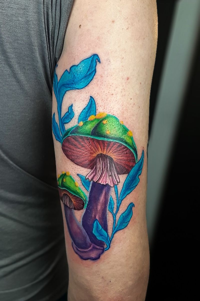 Tattoo uploaded by Maria Ape • #mariapetattoo #mariape #mushrooms # ...