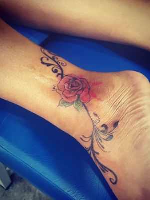 ⚘🌷 Recuerden que estamos a la orden. Información, cotizaciones y citas al WhatsApp #50397336 o por mis redes sociales Facebook @KYGO Tattoo Arts / @Héctor Icuté o por Instagram @hector.tattoos...#SomosTinta #SomosArte #KYGO #TattooArts #Tattoo #Rosa
