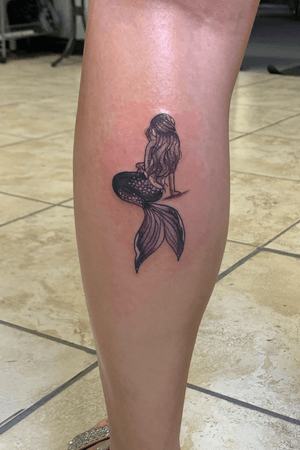 Mermaid tattoo. Not my original drsign but changed it up.