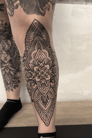 #ornamental #leg #tattoo