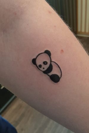My boyfriend got his very first tattoo and i must admit, ITS SO CUTE 😂🐼