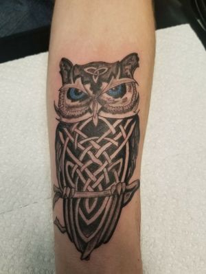 1st sesh done on this owl piece!