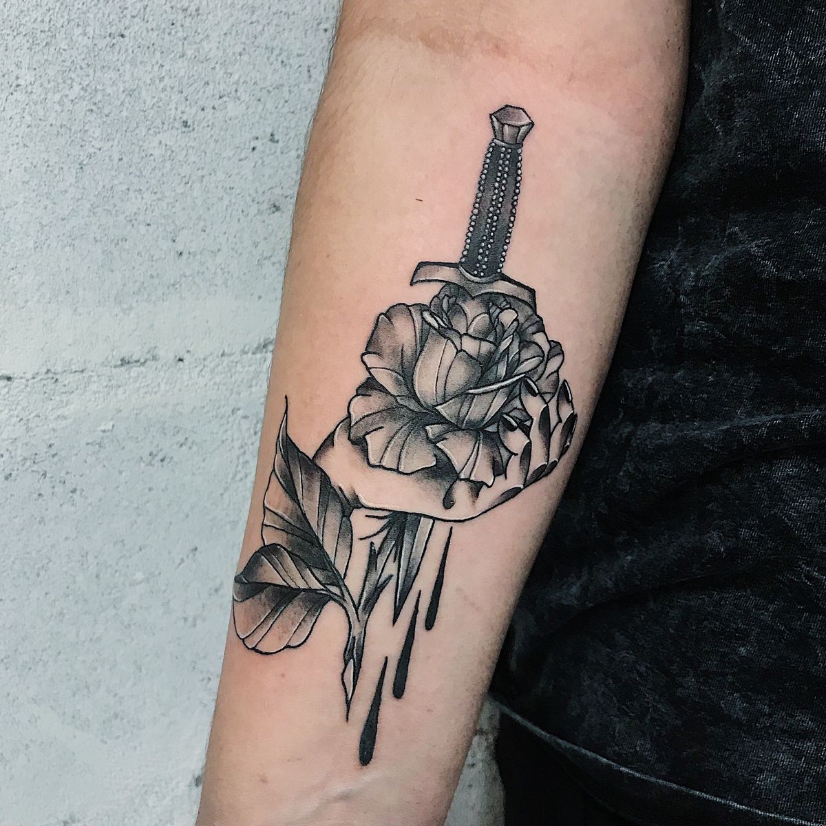 Tattoo uploaded by Giovanna Miller • Rose and dagger • Tattoodo