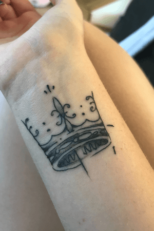 Got this with my boyfriend who has a matching one. He’s my king and I’m his queen.