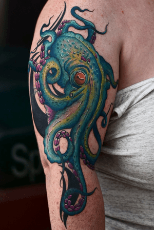 #octopus #creature #underwatercreature #color #custom #octo #ocean #oceancreatures #arm #halfsleeve #wateranimal 