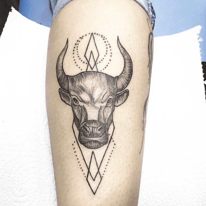 Stencil Tattoo Animal 055 Bull
