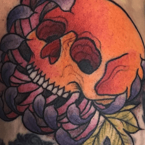 Skull and flower by Jay Martinez