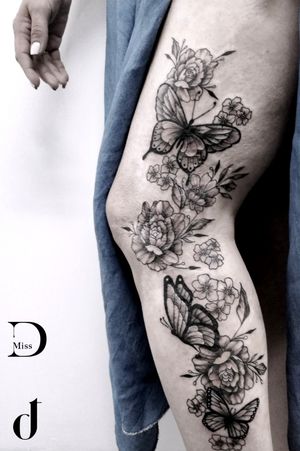 To beautify your scars...🌺🌺🌺🦋🌺🌺🌺#missD #missDtattoos #missDtattoo #flowers #flowerstattoo #butterfly #butterflytattoo #scars #scarstattoo #scartattoo #tattoo #tattooonscars #tattooideas #lovethedot #loveyourbody #Athens #Greece 
