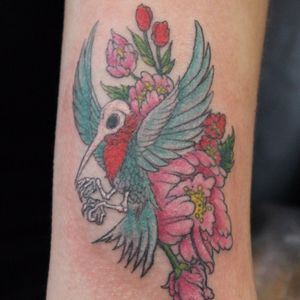 Hummingbird and florals by Chapi Walker