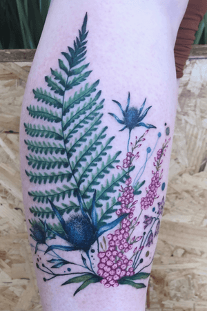 Scottish tribute 🍃🍃🍃                                   #tattoo #tattoos #tatts #uk #nottingham #colourfultattoos #watercolourtattoo #flowertattoo #botanicaltattoo #flowers #colour #uktattoos #nottinghamtattoos #inked #ink #colours #floral #floraltattoo #tattooideas #tattoodesign #details #tattoodetails #greenpower #green 