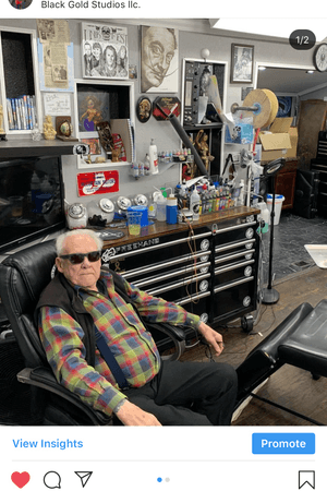 Rip to my dear friend and mentor lyle tuttle much love n respect . I was thumbing through my pics and heres one of us chilling at my shop 🙏🏻 such an amazing man and person 