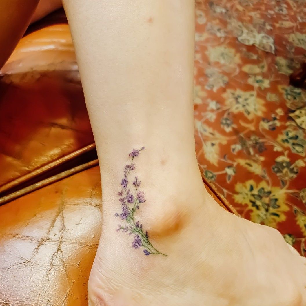 18 Simple Tattoo Ideas For Girls Who Live And Breathe Flowers   GirlStyle  Singapore