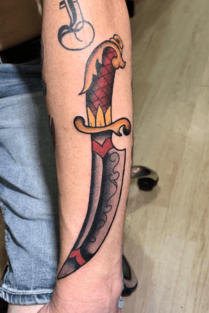 Neotraditional Dagger by @ApothicaLucy DM on IG to book! Located in Houston, TX, Westheimer / Montrose area @VioletTigerTattooParlor