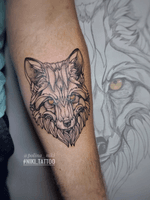Instagram @polina_niki #tattoospb #spbtattoo #wolf #wolftattoo #tattoowolf #graphic #graphicwolf #niki_tattoo