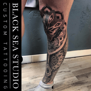 Thanks broer! Info/appointments: 📬 info@blackseastudio.nl ☎ +31(0)6 34 97 24 98 🏠 Voorstraat 18, Woerden, The Netherlands 💻 www.blackseastudio.nl - #blackseastudio #blacksea #zwartezee #woerden #woerdy #utrecht #thenetherlands #tattoo #tattoos #tattooedpeople #tattooed #owltattoo #realistictattoo #mandalatattoo #tattoomachine #blackandgreytattoo #ink #inked #tattoosofinstagram #tattoooftheday #tattooartist #tattooarts  #quantumtattooink #criticaltattoo #criticaltattoosupply #vladbladirons #tattooland #tattoobon