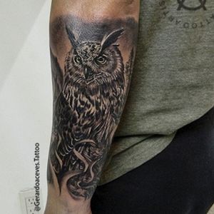 Búho tattoo Tattoo realizado por Gerardo Aceves FOLLOW 👉🏼 @gerardoacevestattoo #buho #blackandgraytattoo #blackandgrey la