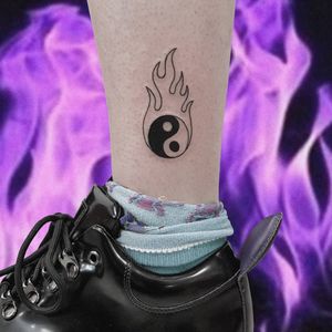 Ankle tattoo by 404tearzzz #404tearzzz #ankletattoo #ankle #leg #smalltattoo #anklet #yinyang #blackwork #illustrative #fire