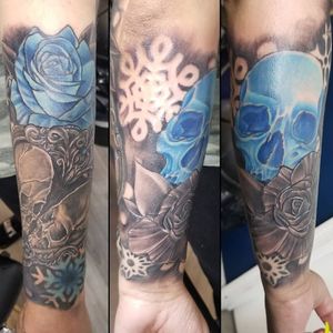 Blue and black and grey half sleeve