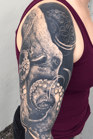 Healed octopus sleeve