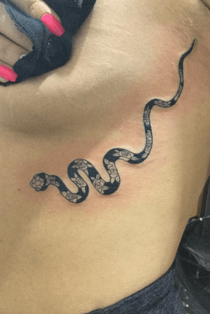 Little rose snake