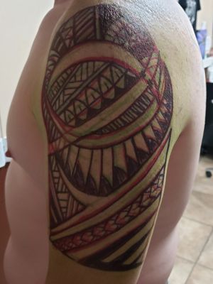 1st session With Thomas. All free hand polynesian style with color. Just outline this time.