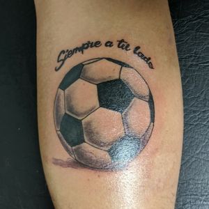 Pelota de fútbol + Frase