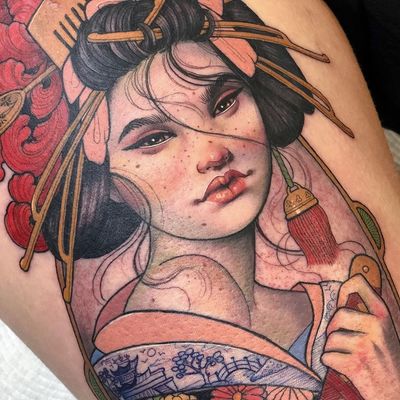 Female Tattooers - Geisha tattoo by Hannah Flowers #HannahFlowers #FemaleTattooers #ladytattooers #ladytattooartist #femaletattooartist #Artnouveau #geisha #japanese #portrait #painterly #leg