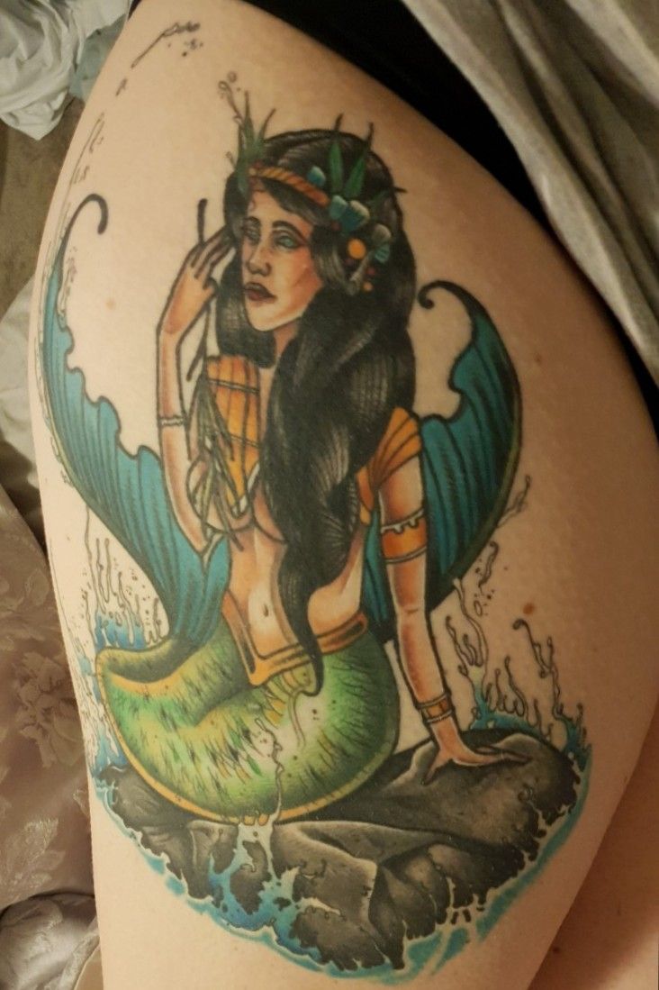 I really liked this mermaid I tattooed recently. Also as an artist I hate  Instagram, when I tried promoting this pic it was flagged as sexual  content, does this happen to y'all?