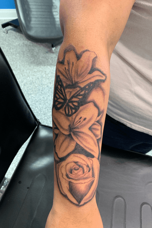 Custom Floral Piece (IN PROGRESS) #Roses #Floral #Flowers #OakPark #Chicago #BlindCreationTattoos 