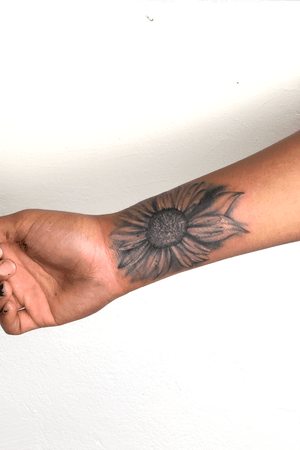 Cover up🖤 Tattoo artist:Rafael ⠀ Schreiben an Direct oder per Telefon ☎️+4915228490479 Walk-ins welcome Berlin Karl-Marx-Allee 112 ⠀ #tattoo #tatooberlin #berlin #berlintattoo #veantattoo #veantattooberlin #veanberlin #piercingberlin #berlinpiercing