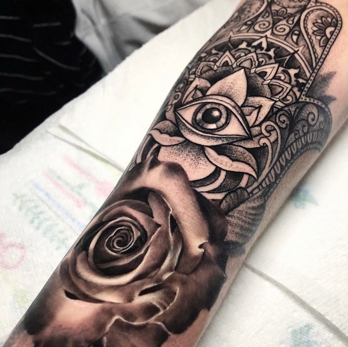 hamsa rose