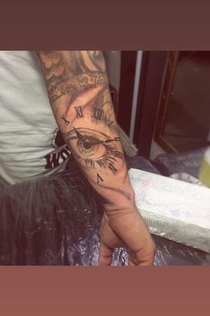 Ferreira Tattoo 💀 Tattoo 💀Dúvidas e orçamentos pelo Whatsapp, inbox ou instagram21 98995-0951#tattoo #tatuagem #tatuagemrealista #tattoofoto #tatuaje #tatuajesenfotos #tatuajes #masterink #masterinktattoo #collors #tatuagemdelicada #x13 #blackwork #blackworktattoo #tatuagemfeminina #tattoorj #eletricink #riodejaneiro #ferreiratattoo #tattooleao #blackandgrey #tatuage #tattooed #fineline #oldschool #oldtattoo #oldschooltattoo #neotradcional #starwars #tattooedgirl