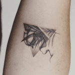 Minimal triangle tattoo - Tattoo Chiang Mai #Tattoodo #leaves #blackworktattoo #inkstinctsubmission #Tattrx #equilattera #ChiangMai #blxckink #instatattoo #minimaltattoo #geometric #tattoochiangmai #tattoostudiochiangmai