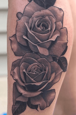 Black and grey roses 